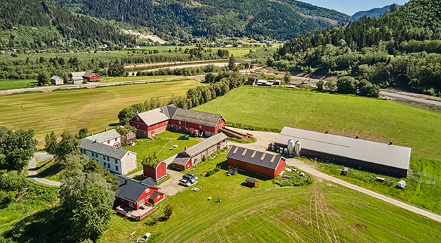 Oversiktsfoto av Skårvold Gård, Støren